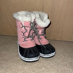 Snow boot. Pink & black. cat & Jack. Size 1 girls
